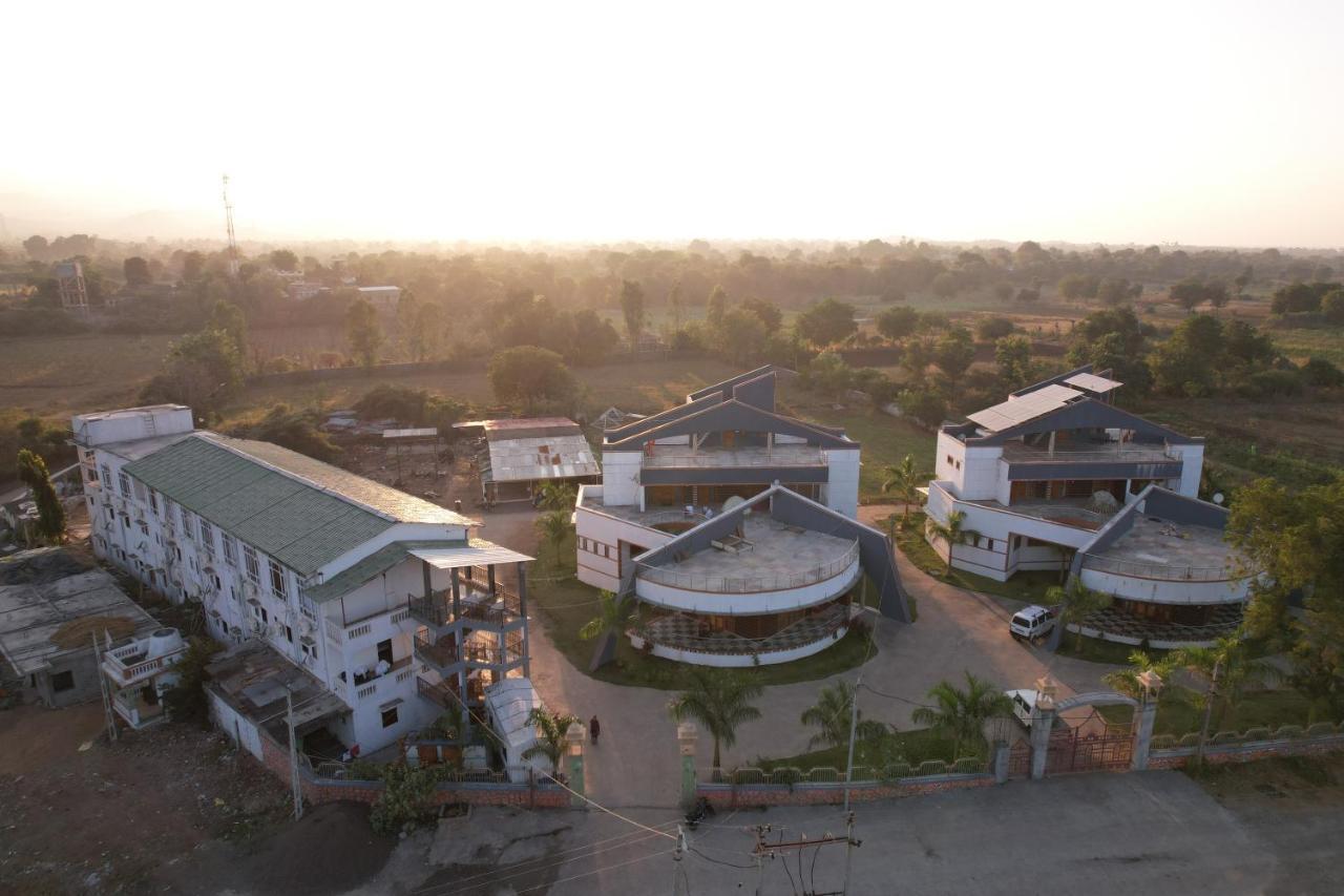 Vasant Vihar Resort Kevadia Dış mekan fotoğraf