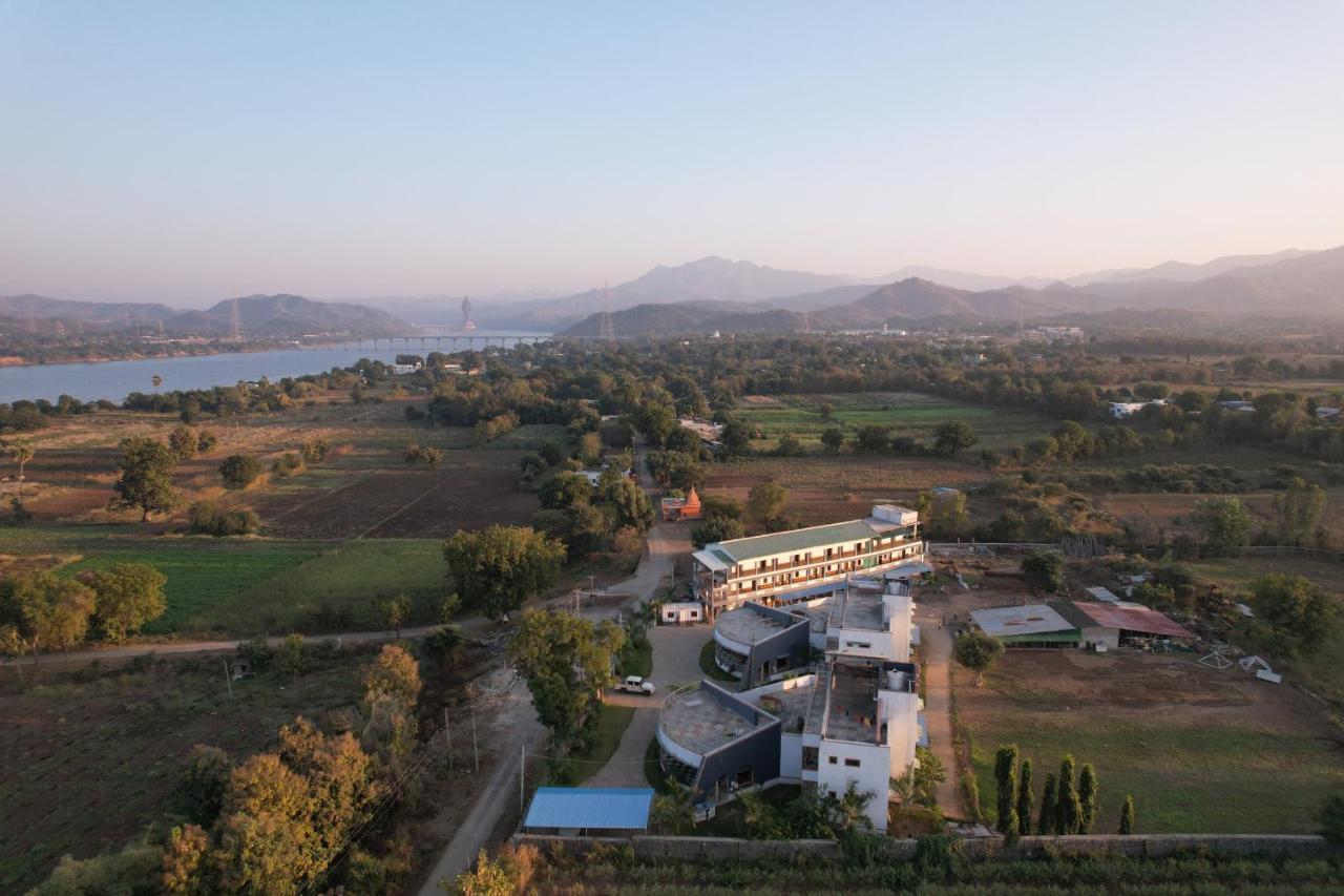 Vasant Vihar Resort Kevadia Dış mekan fotoğraf
